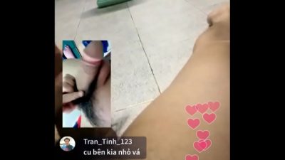 Livestream so cu với thằng bạn gay lỏ